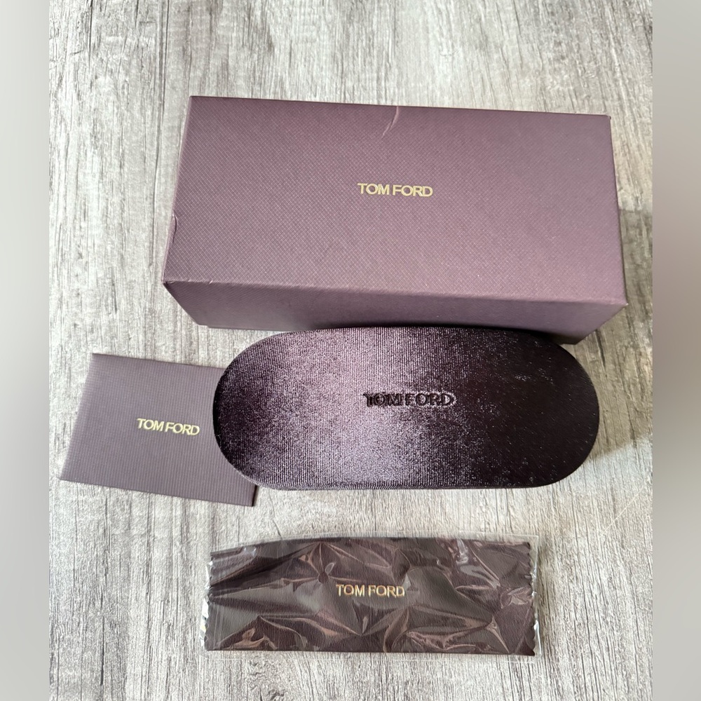 Tom Ford Luxurious Brown Eyewear Set